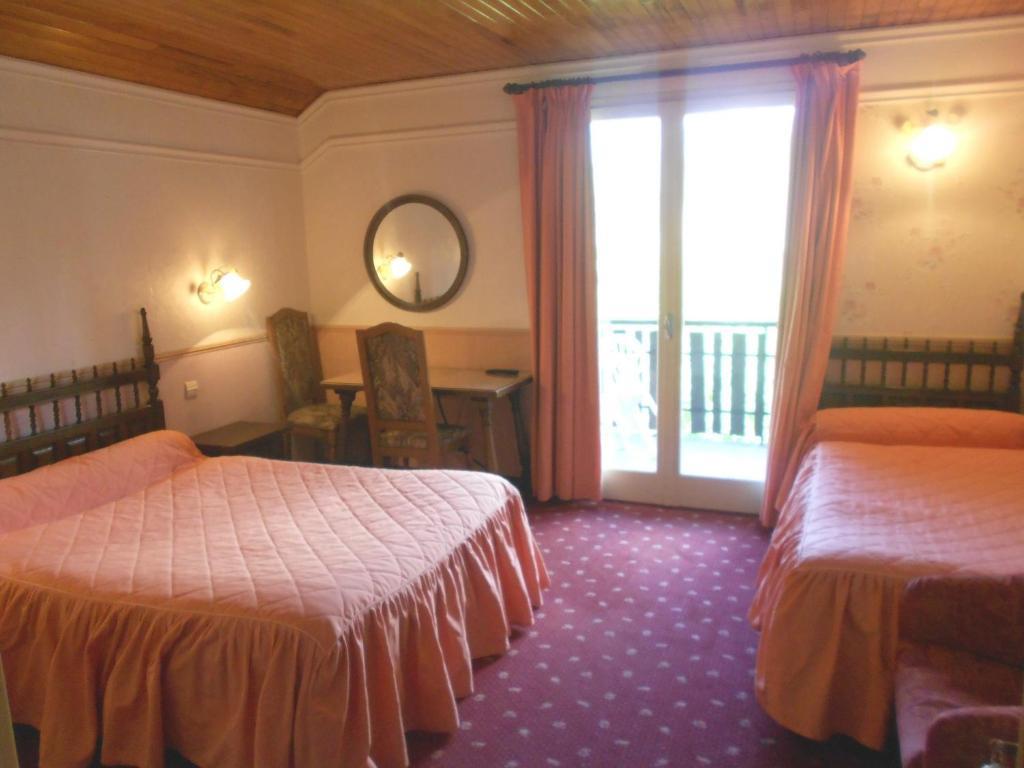 Hotel Les Barnieres Guillestre Oda fotoğraf